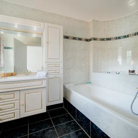 Bacchus Apartmán *