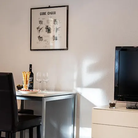 Bacchus Apartment